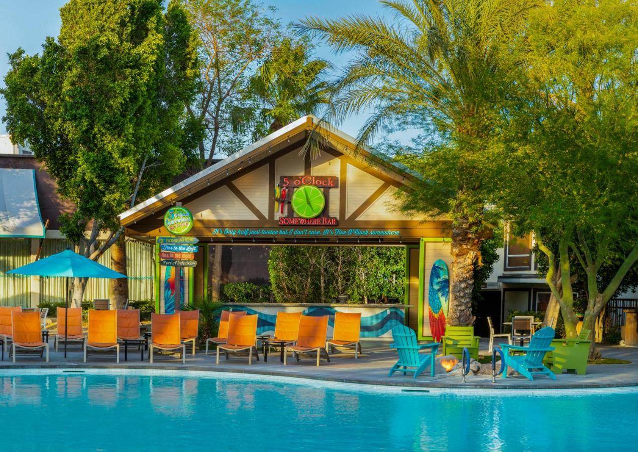 Margaritaville Resort Palm Springs Exterior photo